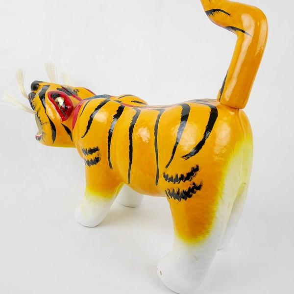 張り子の虎 5号 首を振るトラ 民芸品 : 新栄 お祝い袋店 - 通販