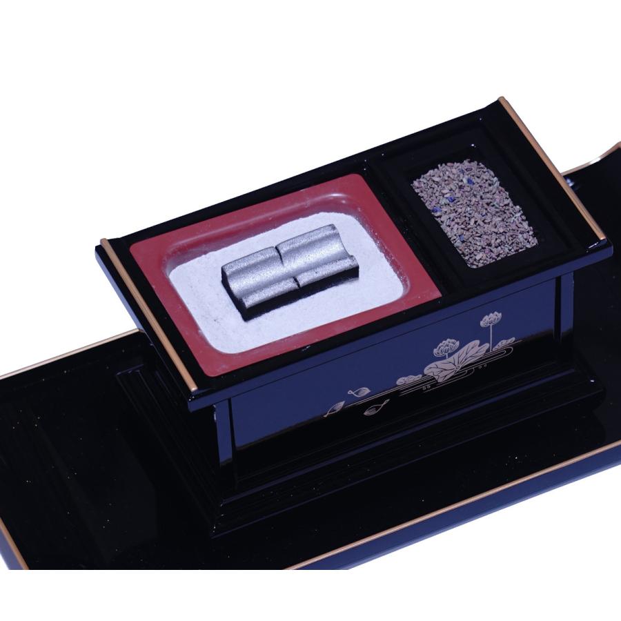 【お値下げ】九谷焼　香炉　稚松細流ノ図　秋水画　中村秋糖作　銀火屋付　共箱付 香炉（角） 本金青粒 [ 大志窯 ]