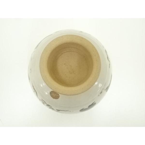 ys7379111; 古曽部焼 寒川義崇造 鉄絵人物文茶碗（共箱）【道