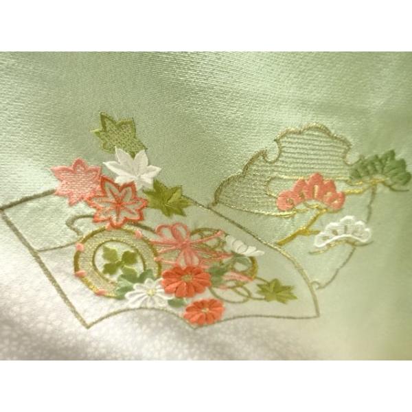 ys7708219; 地紙に松菊模様刺繍訪問着【着】_3