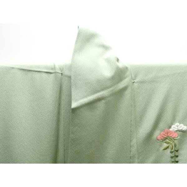 ys7708219; 地紙に松菊模様刺繍訪問着【着】_5