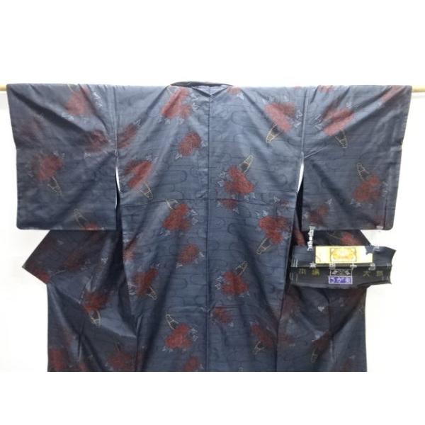 ys7803437; 花舟模様織り出し本場泥大島紬着物【着】 : kimono-Shinei