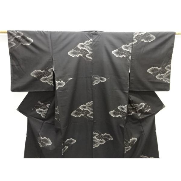 ys7824514; 雲模様織り出し本場泥大島紬着物【着】 : kimono-Shinei