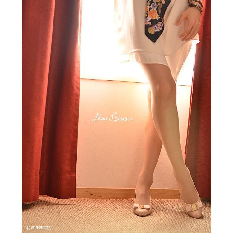 FERRAGAMO フェラガモ エナメル パンプス ベージュ Salvatore FERRAGAMO フェラガモ エナメル パンプス ベージュ Salvatore