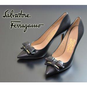 FERRAGAMO（フェラガモ） ポインテッド トゥ パンプス リボン ブラック