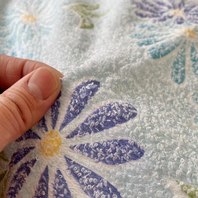 --タオルケット シングル 衿付き 日本製 薄手 薄い 軽い 花柄 ブルー 夏に快適 国産 おぼろプリント 140×190センチ オールシーズン |  | 06