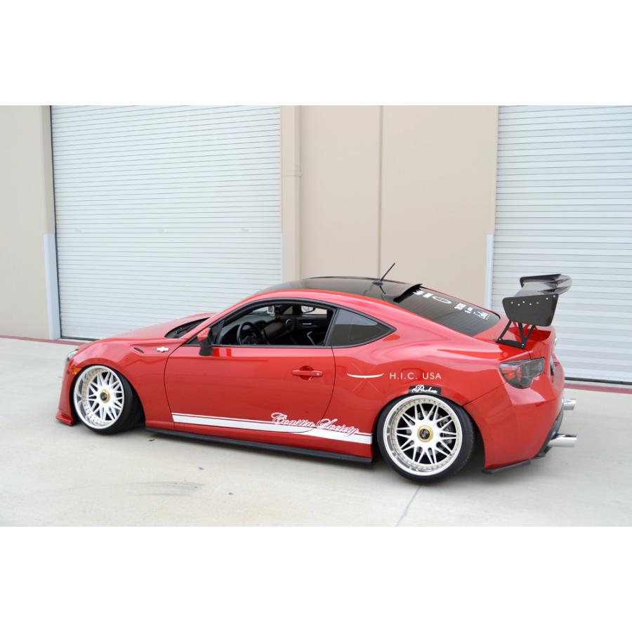 車 86(ZN6)/BRZ(ZC6) H.I.C.製 リアルーフバイザー