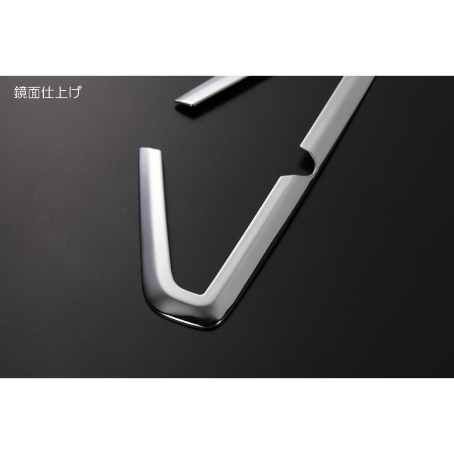 LA650S/LA660S タントカスタム 前期 リア リフレクター ガーニッシュ 2