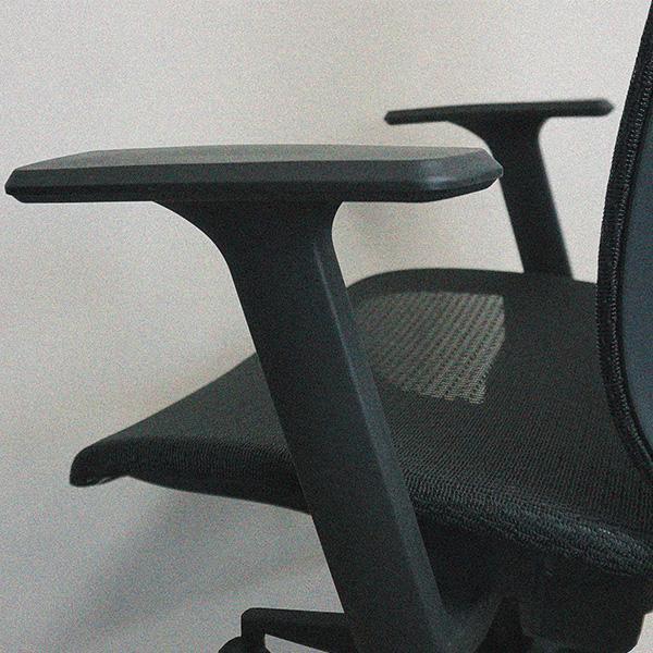 井上金庫販売 オフィス用 SPN メッシュチェア 肘付キ ブラック SPN-53A 