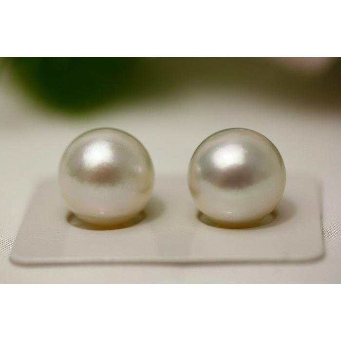 南洋白蝶真珠パールぺアルース　12mmUP　ホワイトカラー