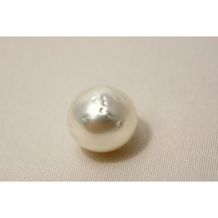 南洋白蝶真珠パールルース 20×19mm ホワイトカラー
