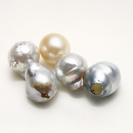 南洋白蝶真珠パールルース 両穴 5ピース 13-12mm マルチカラー 