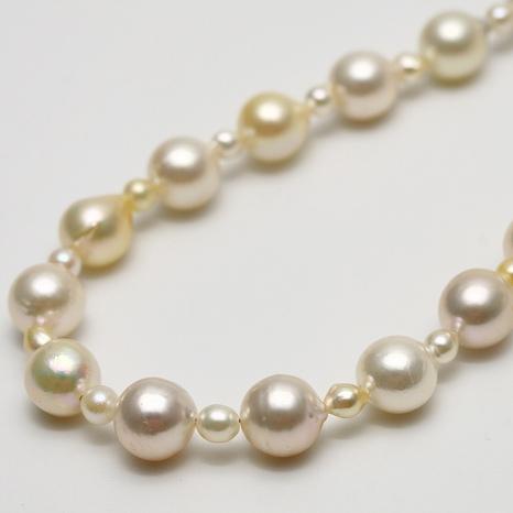 アコヤ真珠パールネックレス　8.0-9.0/3.5-4.0mm　マルチカラー アコヤ真珠パールネックレス 8.0-9.0/3.5-4.0mm マルチカラー : 真珠