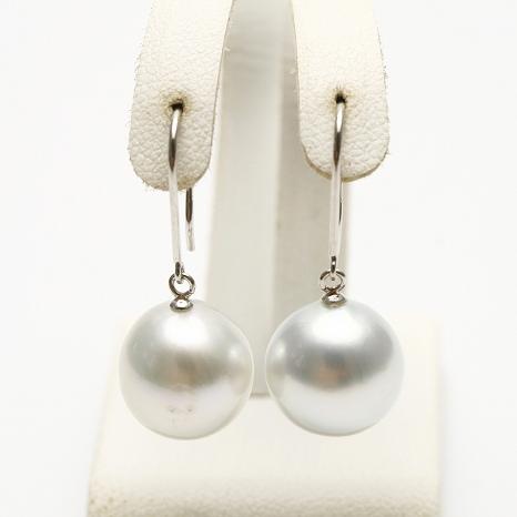 南洋白蝶真珠パールピアス　11mm　ホワイトカラー　K14WG製 南洋白蝶真珠パールピアス 11mm ホワイトカラー K14WG製 : 真珠倶楽部