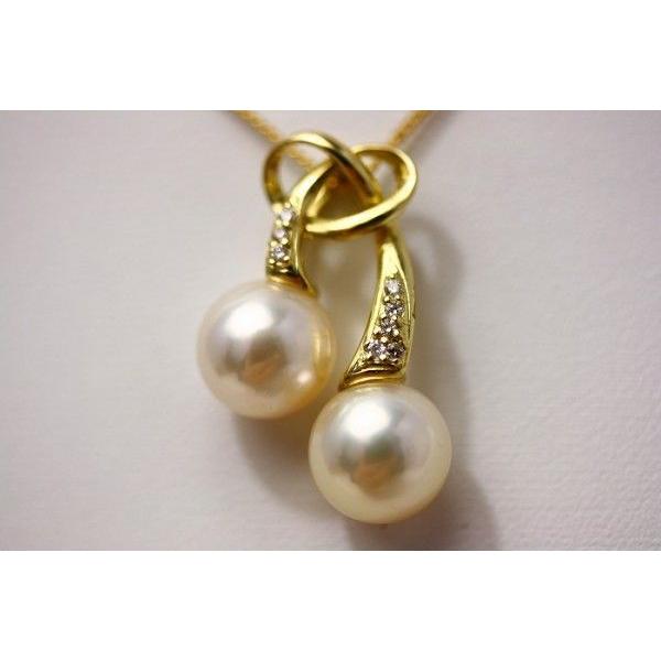 アコヤ真珠パールペンダントトップ　2ヶ付　ピンクグリーンカラー　9.0-9.5mm　K18製/D0.05ct