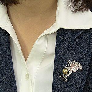 ブローチ 花 パール 真珠 南洋白蝶真珠 ゴールド系 直径10mm ピンク貝 フラワー 花モチーフ シルバー 送料無料 フォーマル プレゼント ギフト 自分買い puの画像