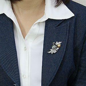 ブローチ 花 パール 真珠 南洋白蝶真珠 ゴールデンパール 10mm 黒蝶貝 フラワー 花モチーフ シルバー 送料無料 フォーマル プレゼント ギフト 自分買い puの画像