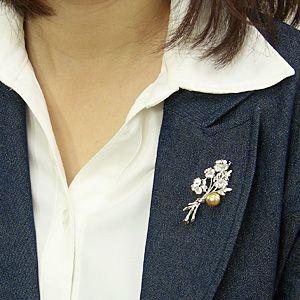 ブローチ 花 パール 真珠 3WAY ピンブローチ 南洋白蝶真珠 ゴールド系