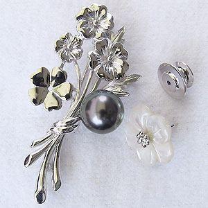 ブローチ 花 パール 真珠 タヒチ黒蝶真珠 グリーン系 直径10mm 黒蝶貝 フラワー 花モチーフ シルバー 送料無料 フォーマル プレゼント ギフト 自分買い puの画像
