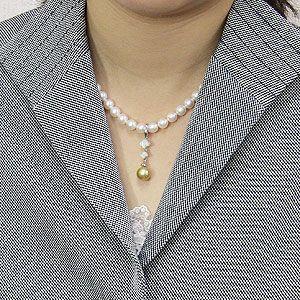 ブローチ 花 真珠パールブローチ 南洋白蝶真珠 ゴールド系 10mm 白蝶貝 花モチーフ ゴールデンパール真珠 送料無料 プレゼント ギフト ご褒美 自分買い puの画像