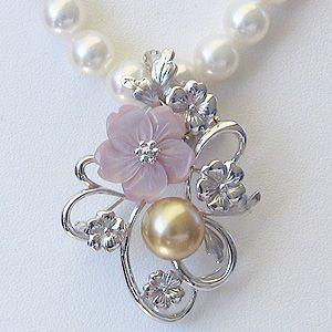 ブローチ 花 パール 真珠 大粒 ペンダント 南洋白蝶真珠 ゴールド系 10mm ピンク貝 花 シルバー 送料無料 コサージュ プレゼント ギフト ご褒美 自分買い puの画像