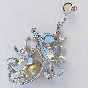 ブローチ 花 パール 真珠 ブローチ 南洋白蝶真珠 ゴールド系 直径10mm 白蝶貝 花モチーフ 送料無料 フォーマル プレゼント ギフト ご褒美 自分買い puの画像