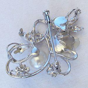 ブローチ 花 パール 真珠 ブローチ 南洋白蝶真珠 ホワイト系 直径10mm 白蝶貝 花モチーフ 送料無料 フォーマル プレゼント ギフト ご褒美 自分買い puの画像
