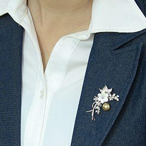 ブローチ 花 パール 真珠 ゴールデンパール 南洋白蝶真珠 ゴールド系 10mm 白蝶貝 花モチーフ シルバー 送料無料 フォーマル プレゼント ご褒美 自分買い puの画像