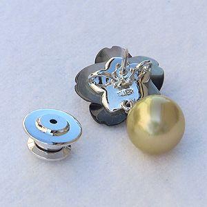 ブローチ 花 パール 真珠 ピンブローチ ラペルピン 南洋白蝶真珠 10mm 黒蝶貝 フラワー 花モチーフ 送料無料 フォーマル プレゼント ギフト 自分買い puの画像