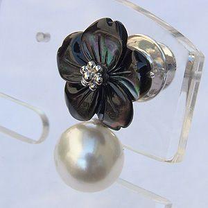 ブローチ 花 パール 真珠 ピンブローチ ラペルピン 南洋白蝶真珠 10mm 黒蝶貝 フラワー 花モチーフ 送料無料 フォーマル プレゼント ギフト 自分買い puの画像