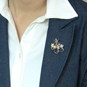ブローチ 花 真珠パール 兼 ペンダント 南洋白蝶真珠 ゴールド系 直径10mm 花 黒蝶貝 シルバー 送料無料 フォーマル プレゼント ギフト ご褒美 自分買い puの画像
