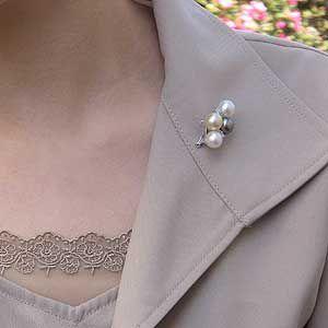 ブローチ 南洋白蝶真珠 タヒチ黒蝶真珠 k18 ダイヤモンド パール セミ