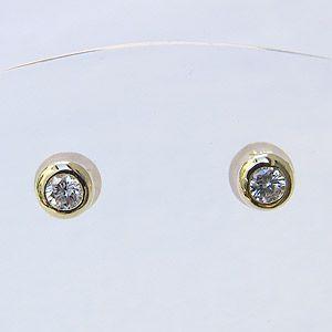 ダイヤモンド ピアス k18 ゴールド シリコンキャッチ付 送料無料 普段使い ジュエリー カジュアル 人気 プレゼント ギフト ご褒美 自分買い pu