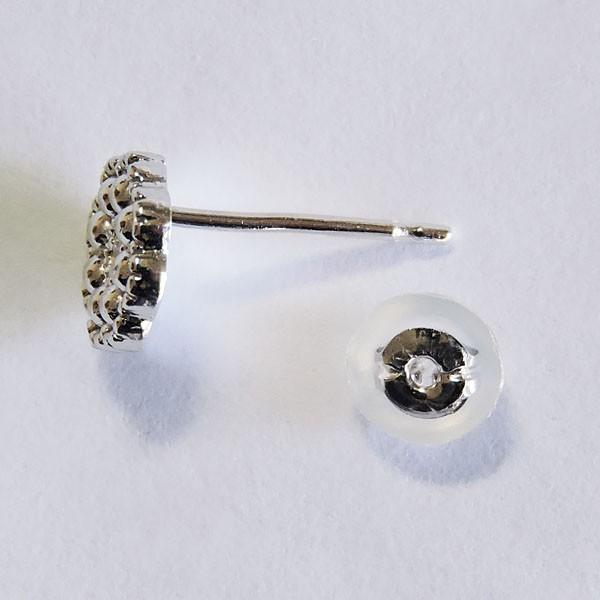 ダイヤモンド ピアス k18 ホワイトゴールド 0.04ct スタッド プチ 可愛い フラワー型 レディース ダイヤ保証書付 送料無料 プレゼント ギフト 自分買い puの画像