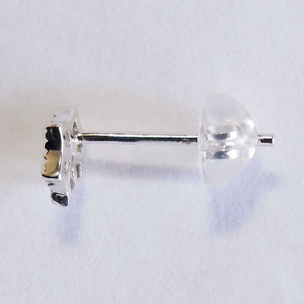 雪の結晶 ピアス ダイヤモンド k18 ホワイトゴールド スタッド