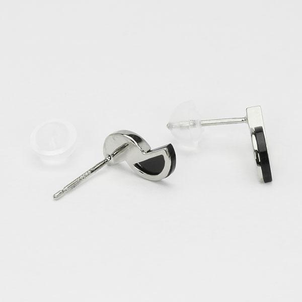 ピアス オニキスピアス オニキス スタッドピアス k18 18k 18金 ホワイトゴールド レディース 送料無料 ジュエリー 人気 プレゼント ギフト 自分買い puの画像