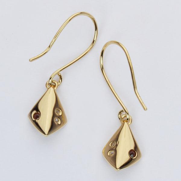 ダイヤモンド ピアス ダイヤピアス フックピアス ガーネット k18 18k 18金 イエローゴールド ペア レディース 送料無料 プレゼント ギフト 自分買い puの画像