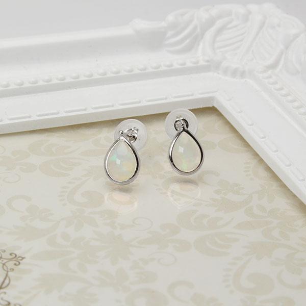 オパール ピアス スタッドピアス プラチナ Pt pt900 プラチナ900 10月