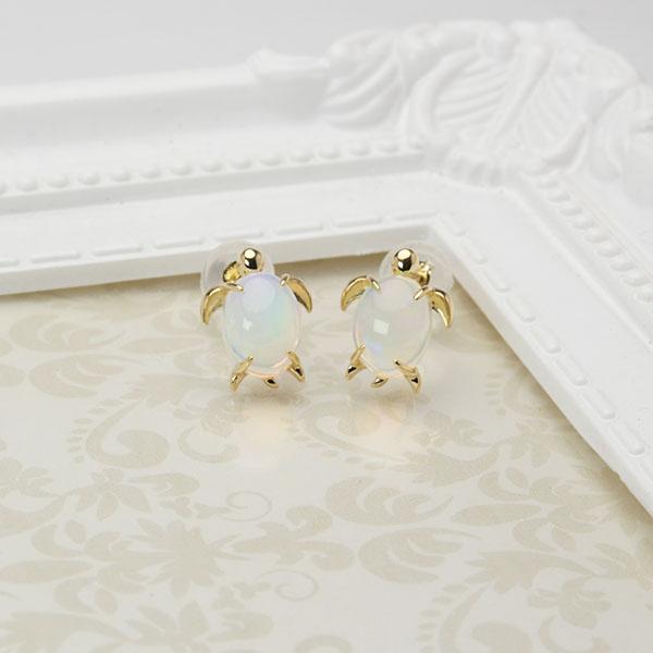 オパール ピアス スタッドピアス タートル 亀 カメ かめ k18 18k 18金