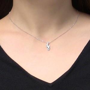 イニシャルＦダイヤモンドペンダント ダイヤペンダント ダイヤモンド イニシャルペンダント 名前 ネーム ホワイトゴールド k18 プレゼント ギフト puの画像