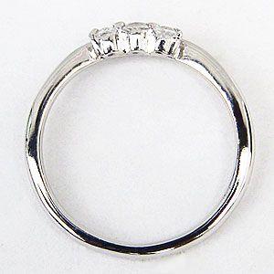 ダイヤモンド 0.06ct リング エンゲージリング k10 ホワイトゴールド 婚約指輪 スリーストーン ハート 4月誕生石 送料無料 プレゼント ギフト 自分買い puの画像