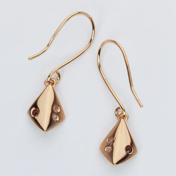 ダイヤモンド ピアス ダイヤピアス フックピアス ガーネット k18 18k