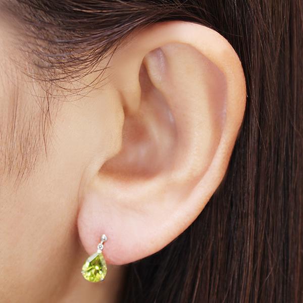 ペリドット ピアス 揺れる スタッドピアス プラチナ pt900 8月誕生石