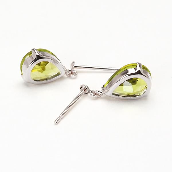 ペリドット ピアス 揺れる スタッドピアス プラチナ pt900 8月誕生石