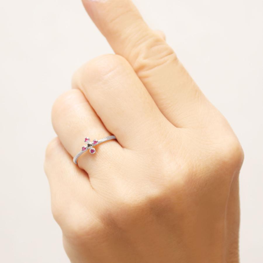 リング ルビーリング ブラックダイヤモンド ルビー クロス 十字架 フラワー 花 k18 18k 18金 ホワイトゴールド メンズ 送料無料 プレゼント ギフト puの画像