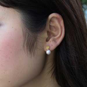 パール ピアス 18金 18k アコヤ本真珠 イエローサファイヤ k18G ピンクゴールド ラウンド形 シリコンキャッチ 送料無料 プレゼント ギフト 自分買い puの画像
