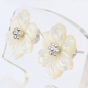 フラワー ピアス シェルピアス パール ピアス パールピアス シェル 白蝶貝 花モチーフ ユーチャリス ホワイトゴールド k14 送料無料 プレゼント 自分買いの画像