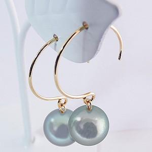 パール ピアス 18金 18k フープ あこや本真珠 グレー染色 8mm k18 ゴールド 外径15mm ゆれる ぶら下がり 送料無料 品質保証書付 プレゼント ギフト puの画像