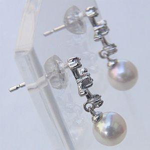 パールピアス 18金 パール ピアス 18k あこや本真珠 ダイヤモンド 5mm k18 ホワイトゴールド クロス ゆれる 揺れる 送料無料 プレゼント ご褒美 自分買い puの画像