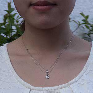 クロス ダイヤモンド ハート ペンダント クロス ネックレス k18 ホワイトゴールド 送料無料 ジュエリー プレゼント ギフト ご褒美 自分買い puの画像